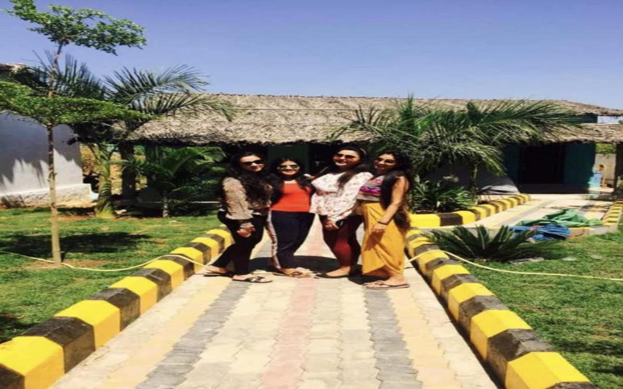 Hotel Megha Resort Hampi Kültér fotó