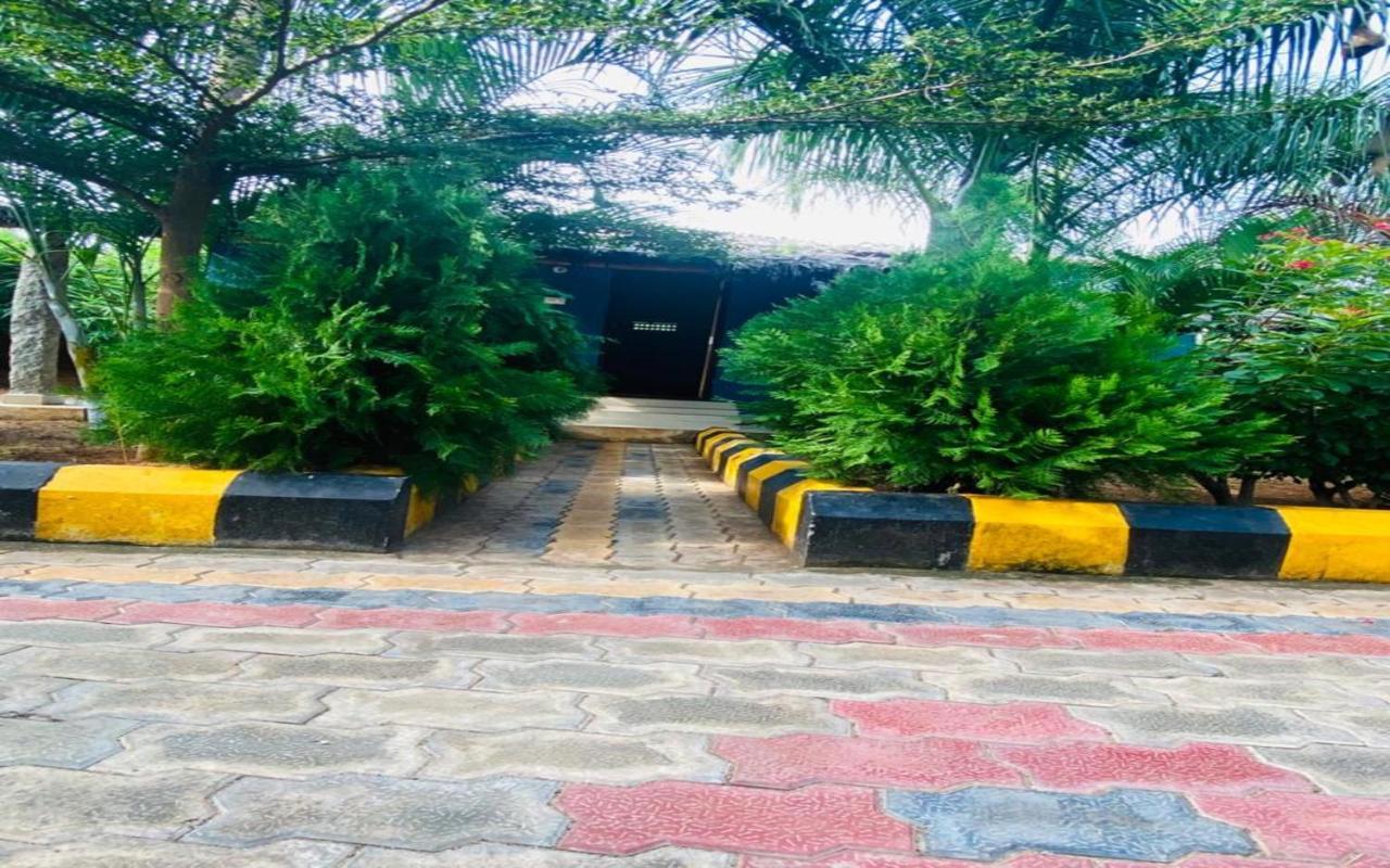 Hotel Megha Resort Hampi Kültér fotó