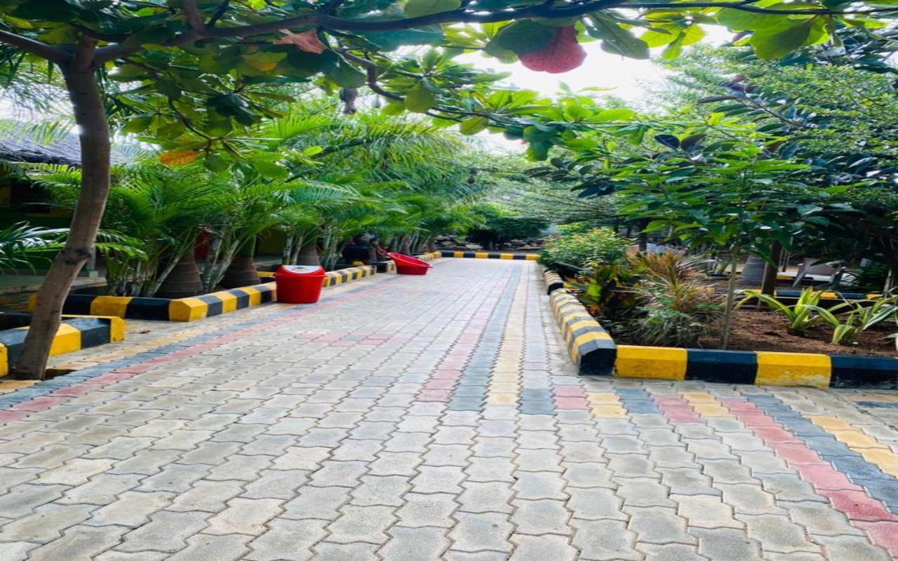 Hotel Megha Resort Hampi Kültér fotó