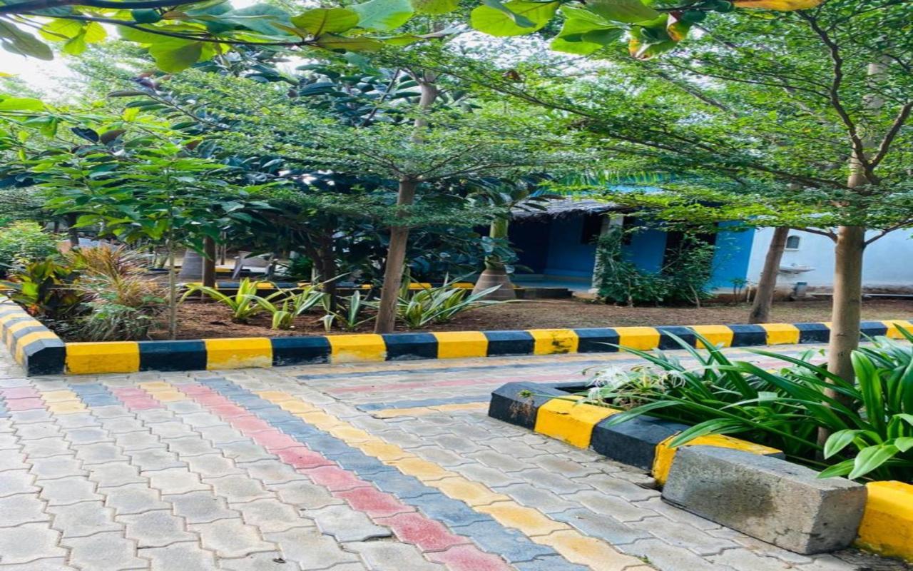 Hotel Megha Resort Hampi Kültér fotó
