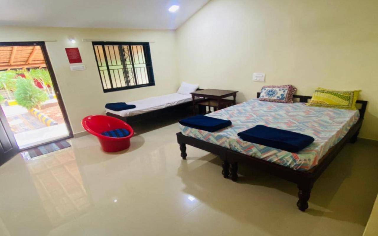 Hotel Megha Resort Hampi Kültér fotó