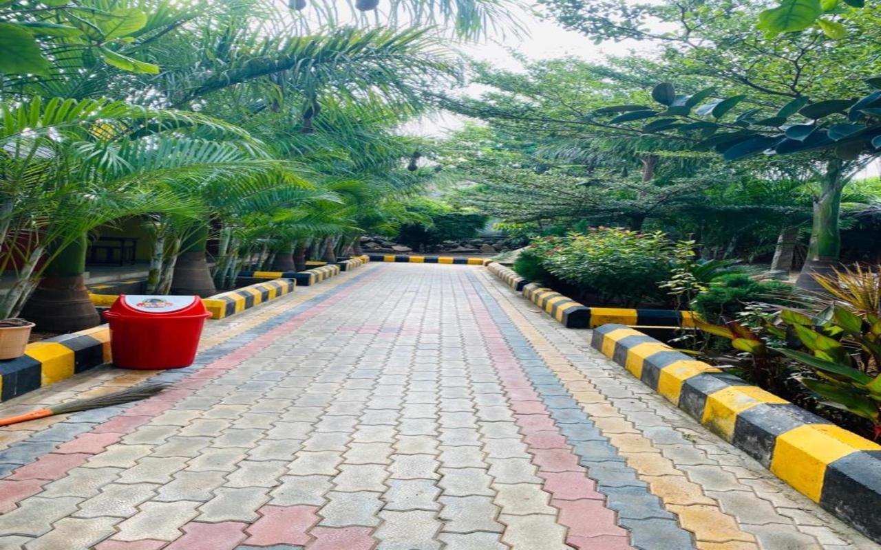 Hotel Megha Resort Hampi Kültér fotó