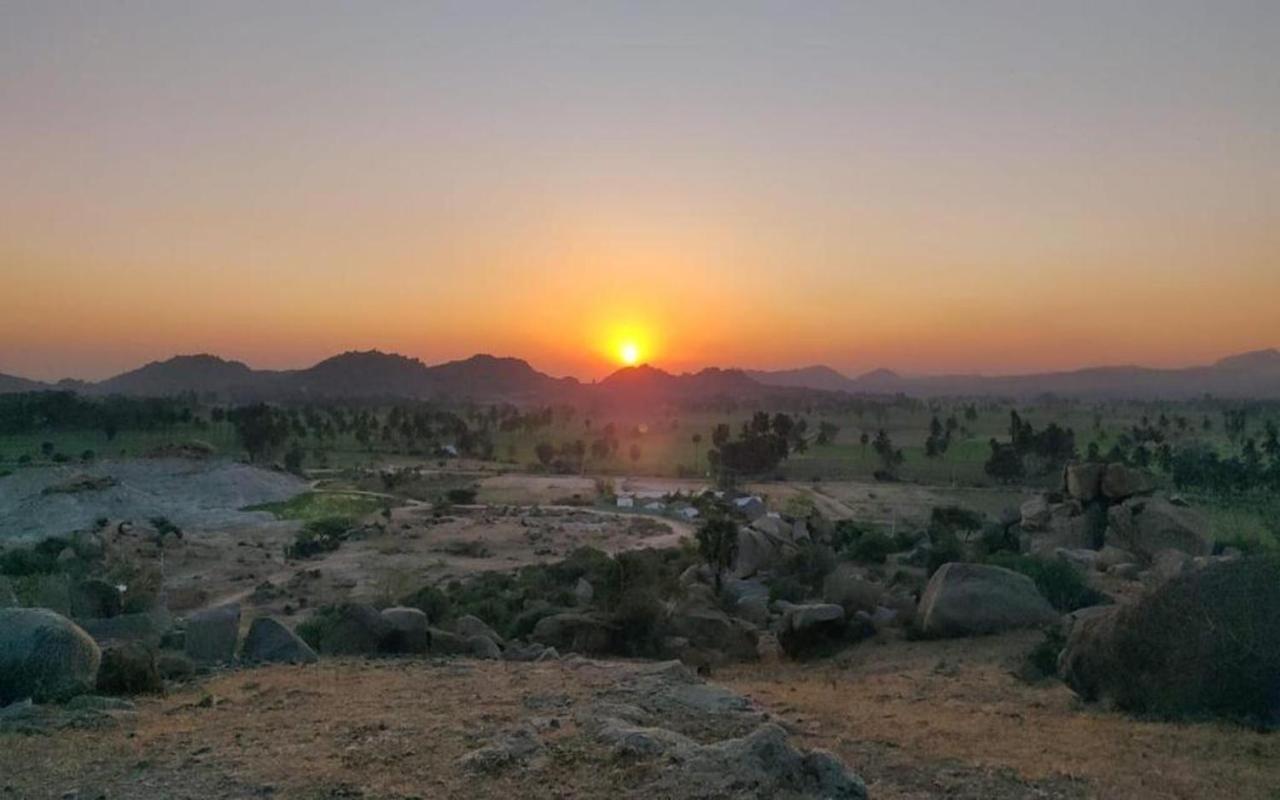 Hotel Megha Resort Hampi Kültér fotó